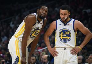 最新NBA灰熊vs马刺直播_无插件免费在线观看