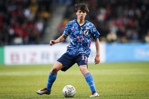 完全统治中场！日本双核VS突尼斯联手完成150次传球，仅7次失误_高清直播_无插件在线观看