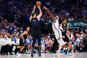 今晚01NBA免费直播_免费高清无插件观看