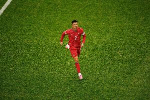 免费观看C罗：近期VS我的批评非常猛烈但我能承受 任意球和努诺商量骗门将直播_无插件在线免费观看