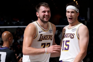 在线观看球神NBA手机免费看直播_无插件免费观看
