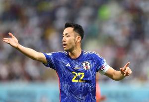吉田麻也：能跟巴西vs抗90分钟无疑是进步 我们替补深度处于劣势直播_无插件在线免费观看
