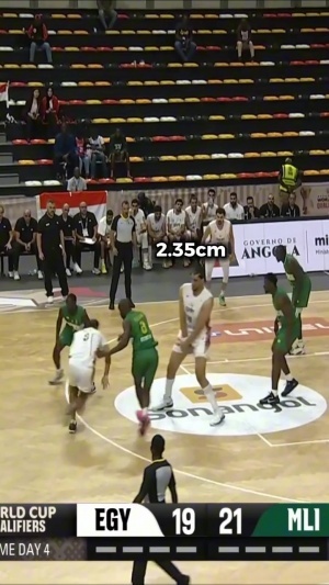 现役最高！埃及2米36巨人中锋现身世预赛 NBA历史最高球员2米31