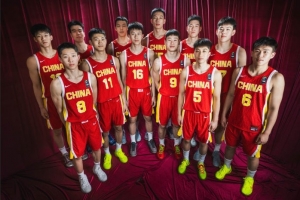 免费观看媒体人:下半场国青攻防两端完爆vs手 92分创世青赛国青单场最高分直播_无插件在线免费观看