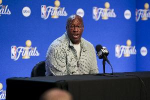 NBA勇士VS雄鹿直播_免费在线观看_比赛视频回放